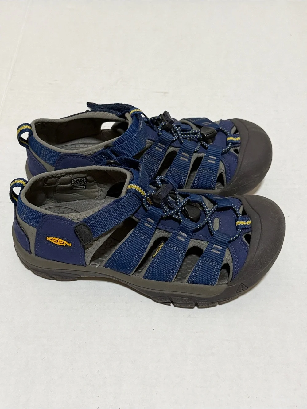 KEEN Big Kids' Newport H2 Shoe Sandal - Kids Size 4
